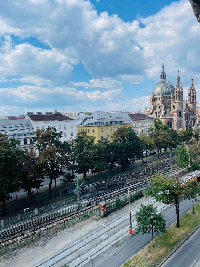 Room In City Center Near U6,U3 And Westbahnhof Wien Exterior foto